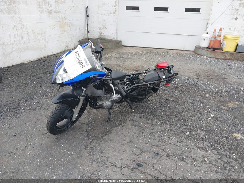 VTTGM51A972102111 2007 SUZUKI GS photo no. 2