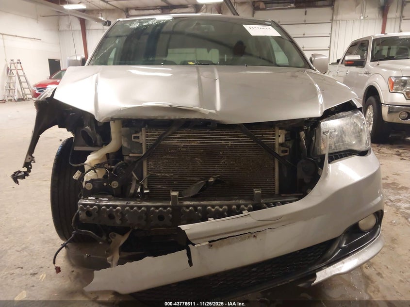 2016 Dodge Grand Caravan R/T VIN: 2C4RDGEG4GR147156 Lot: 43776611