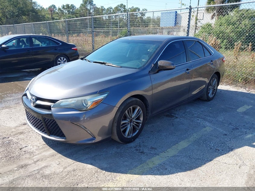4T1BF1FK8FU487774 2015 TOYOTA CAMRY photo no. 2