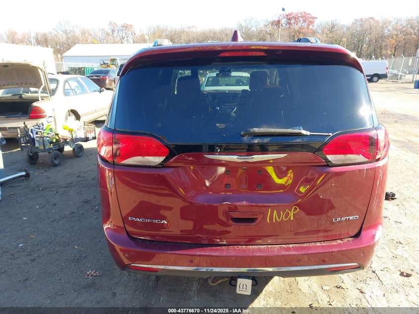 2017 Chrysler Pacifica Limited VIN: 2C4RC1GG9HR528872 Lot: 43776670