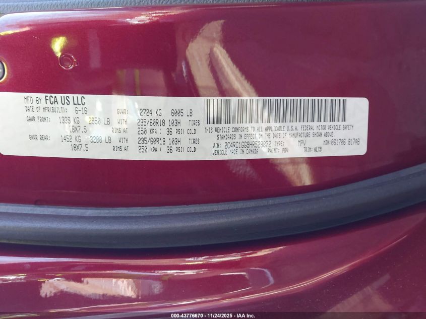 2017 Chrysler Pacifica Limited VIN: 2C4RC1GG9HR528872 Lot: 43776670