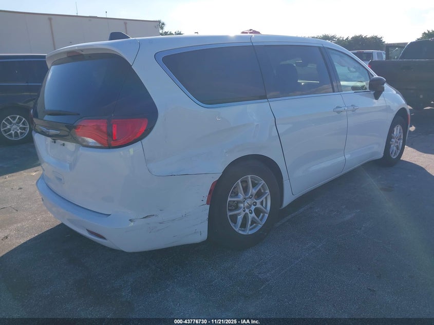 2C4RC1CG5RR130016 2024 CHRYSLER VOYAGER photo no. 4