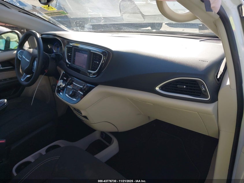 2C4RC1CG5RR130016 2024 CHRYSLER VOYAGER photo no. 5