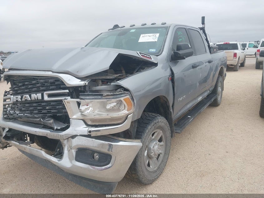 3C6UR5DJ9NG407610 2022 RAM 2500 photo no. 2