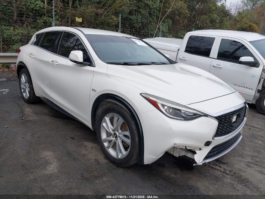 INFINITI QX30 PURE