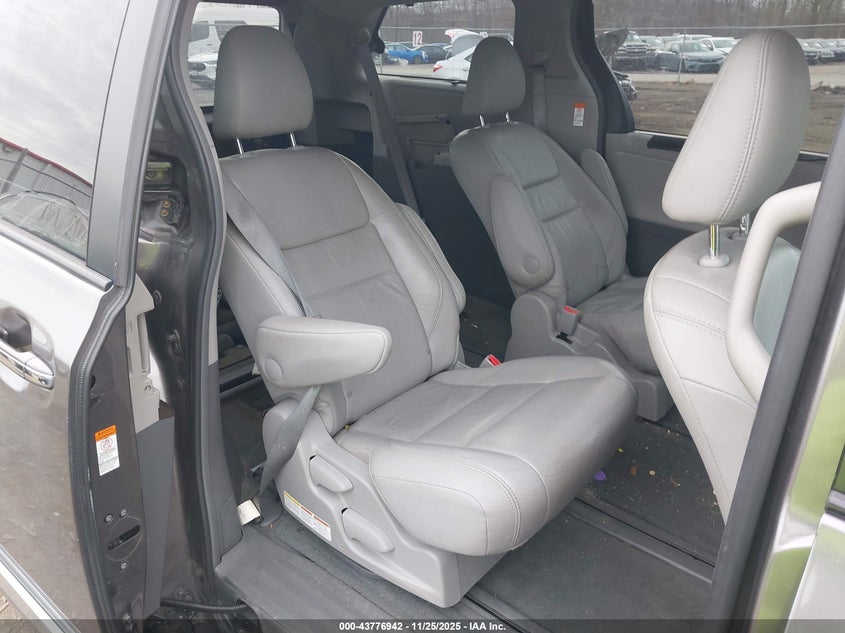 2016 Toyota Sienna Xle Premium 7 Passenger VIN: 5TDDK3DC1GS138414 Lot: 43776942