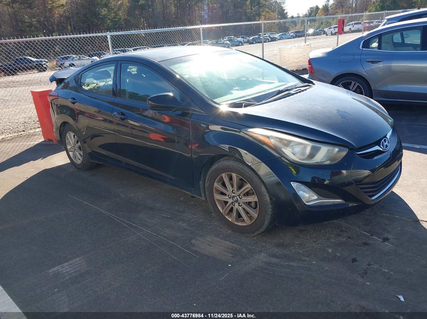 HYUNDAI ELANTRA SE