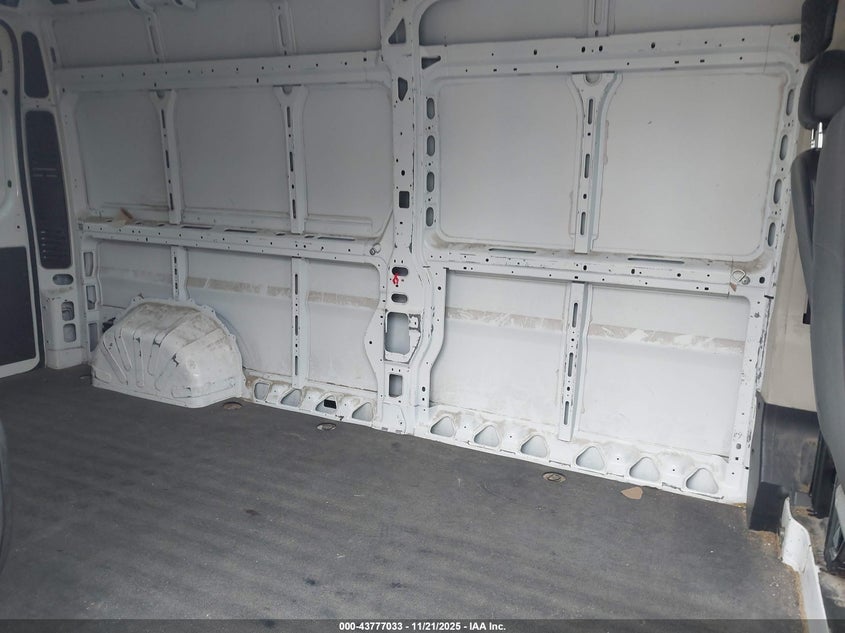 2017 Ram Promaster 2500 High Roof 159 Wb VIN: 3C6TRVDG5HE546892 Lot: 43777033