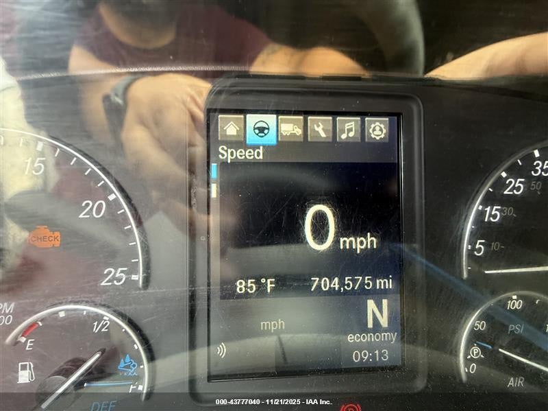 3AKJHHDRXKSKL4780 2019   photo no. 6