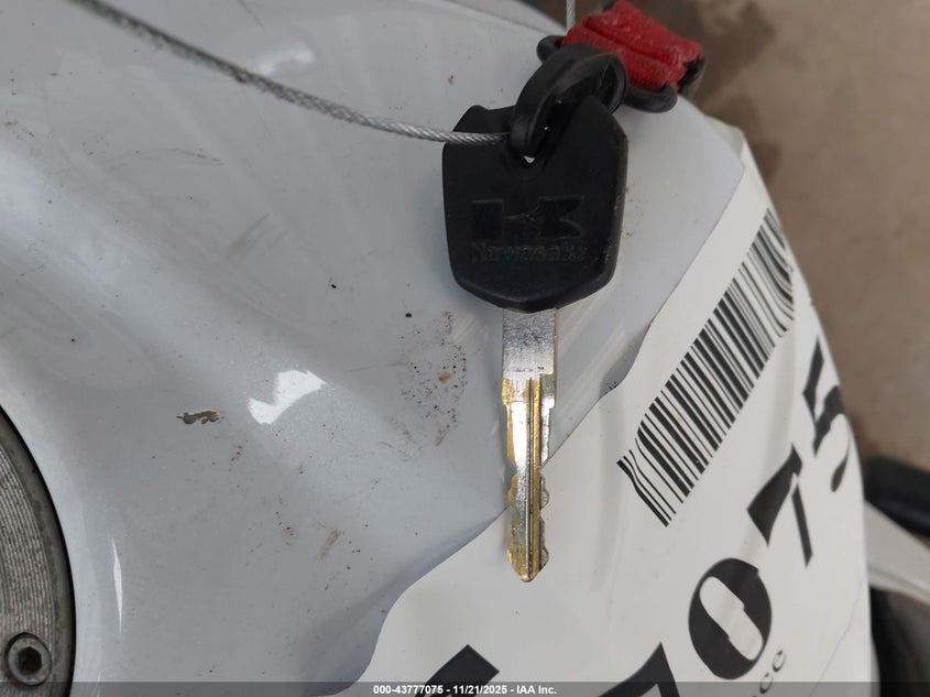 2015 Kawasaki Ex300 B VIN: JKAEX8B14FDA21535 Lot: 43777075