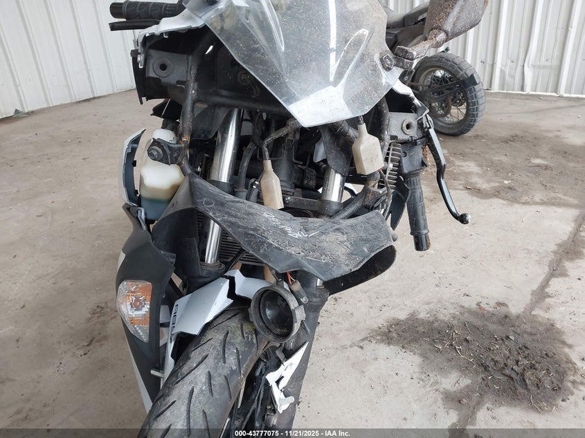 2015 Kawasaki Ex300 B VIN: JKAEX8B14FDA21535 Lot: 43777075