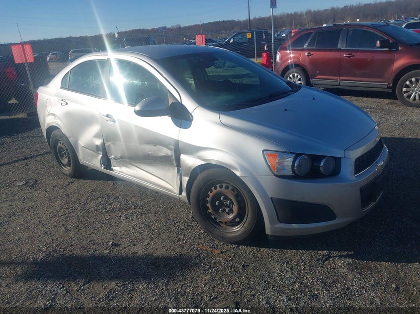 CHEVROLET SONIC LS AUTO