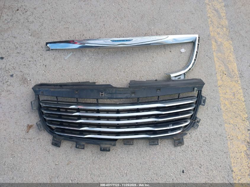 2015 Chrysler Town & Country Touring VIN: 2C4RC1BG4FR755584 Lot: 43777123