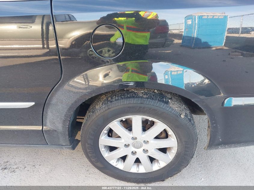 2015 Chrysler Town & Country Touring VIN: 2C4RC1BG4FR755584 Lot: 43777123