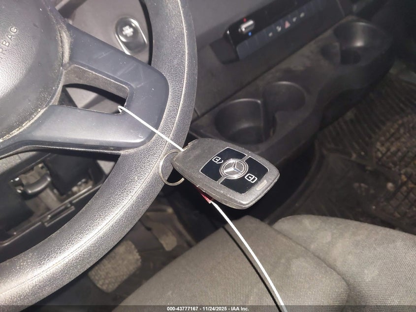 2019 Mercedes-Benz Sprinter 2500 High Roof I4/Standard Roof I4 VIN: WD4PF0ED1KT016045 Lot: 43777167