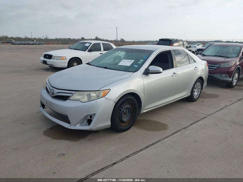4T1BF1FK7CU043412 2012 TOYOTA CAMRY photo no. 2