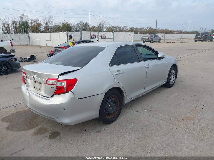 4T1BF1FK7CU043412 2012 TOYOTA CAMRY photo no. 4