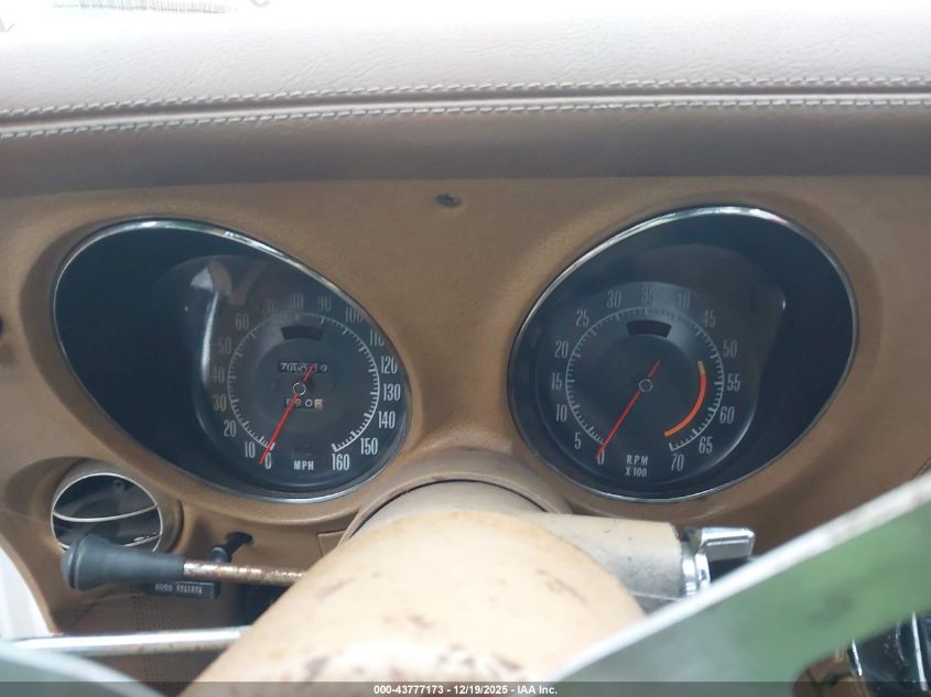 1975 Chevrolet Corvette VIN: 1Z37J4S422825 Lot: 43777173