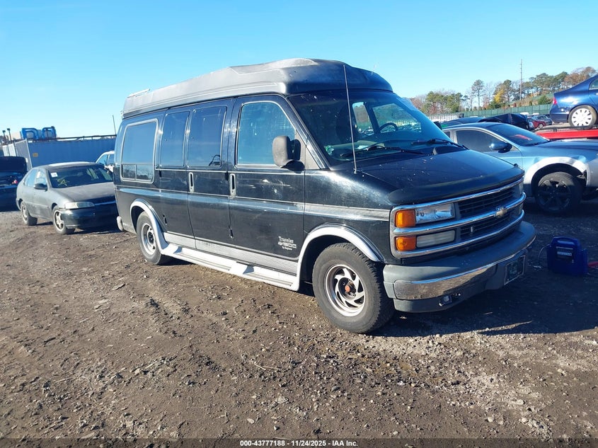 1GBFG15R0V1009905 1997 Chevrolet Chevy Van Yf7 Upfitter Pkg. auction photo 1