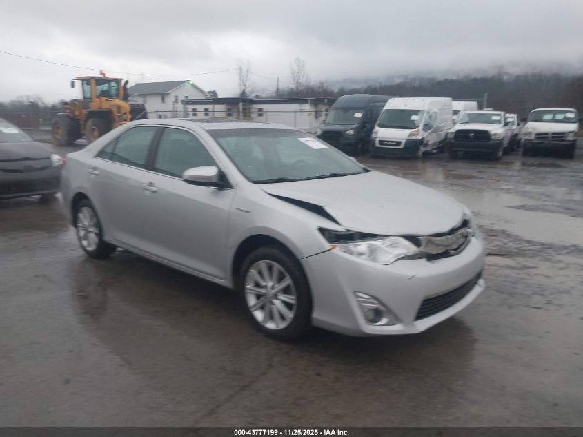 TOYOTA CAMRY HYBRID XLE