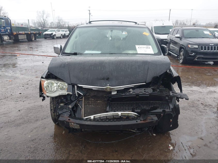 2010 Chrysler Town & Country Touring Plus VIN: 2A4RR8D12AR495186 Lot: 43777204