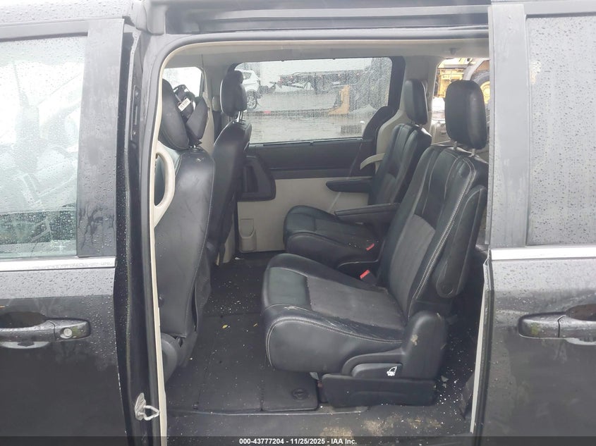 2010 Chrysler Town & Country Touring Plus VIN: 2A4RR8D12AR495186 Lot: 43777204