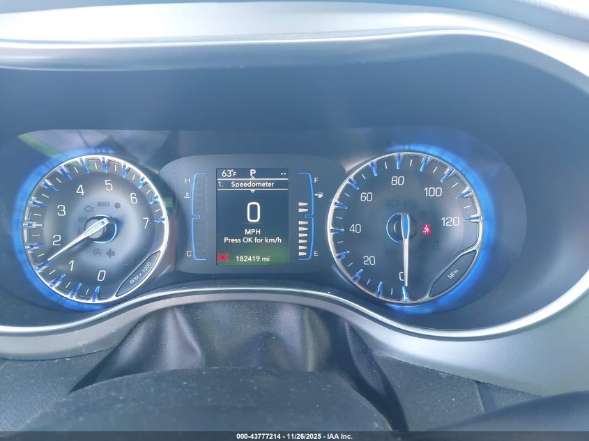 2019 Chrysler Pacifica Touring Plus VIN: 2C4RC1FGXKR667725 Lot: 43777214