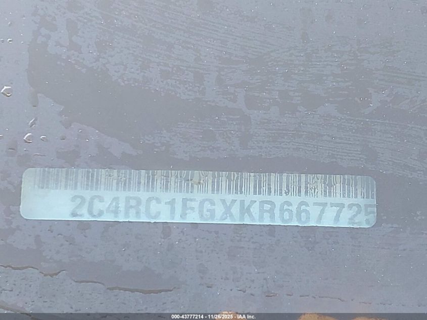 2019 Chrysler Pacifica Touring Plus VIN: 2C4RC1FGXKR667725 Lot: 43777214