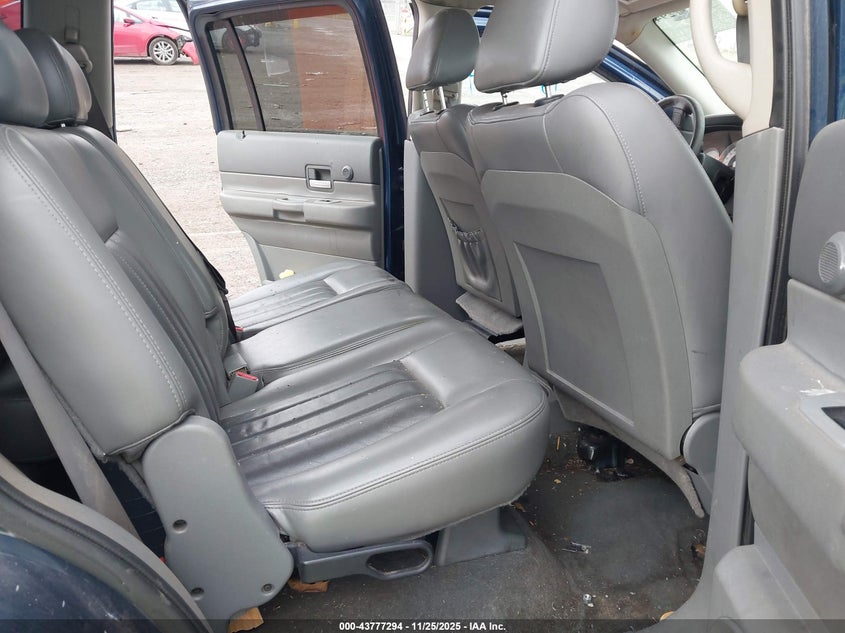 2004 Dodge Durango Limited VIN: 1D4HD58D74F118564 Lot: 43777294