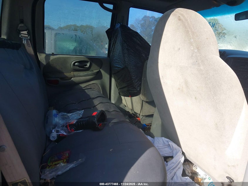 2001 Ford F-150 Harley-Davidson Edition/King Ranch Edition/Lariat/Xlt VIN: 1FTRW07W81KF45918 Lot: 43777465