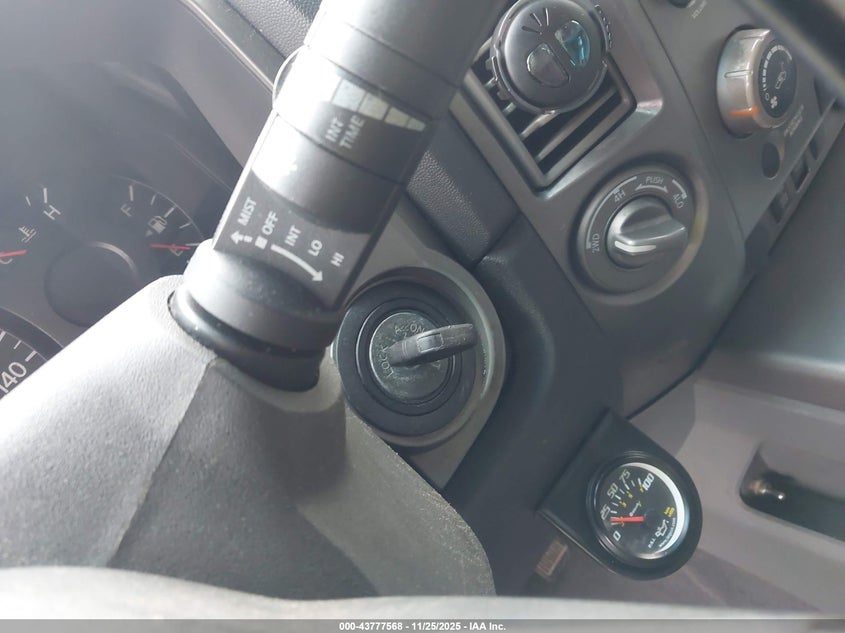 2005 Nissan Titan Se VIN: 1N6BA07BX5N561357 Lot: 43777568