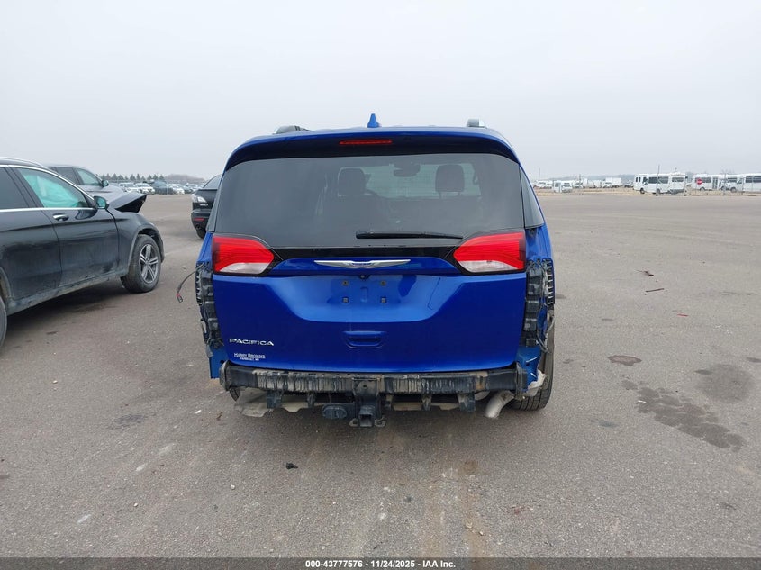 2019 Chrysler Pacifica Touring L VIN: 2C4RC1BG9KR628145 Lot: 43777576