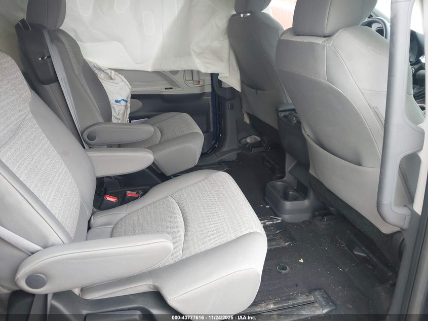 2022 Toyota Sienna Le VIN: 5TDKRKEC0NS077405 Lot: 43777616