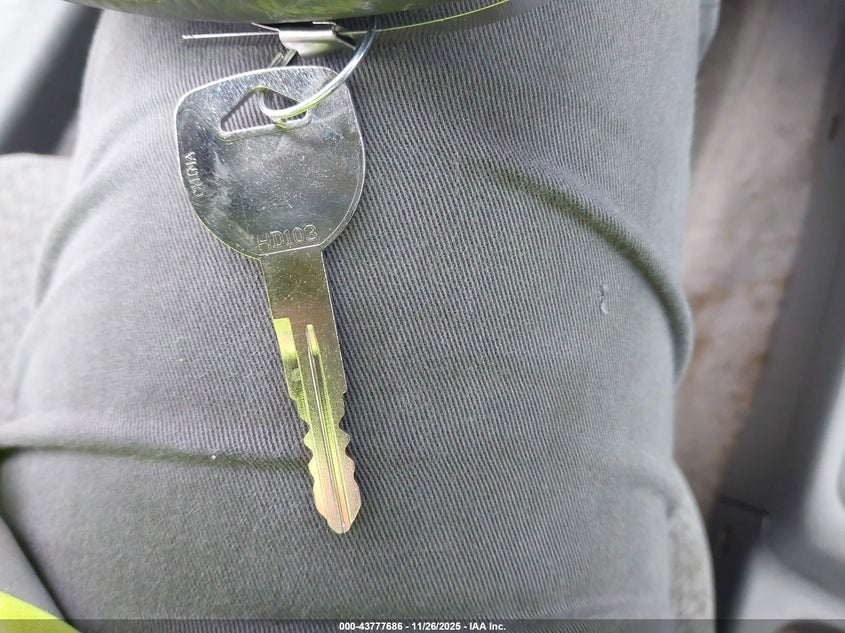 1999 Honda Civic Lx VIN: 2HGEJ6679XH560794 Lot: 43777686