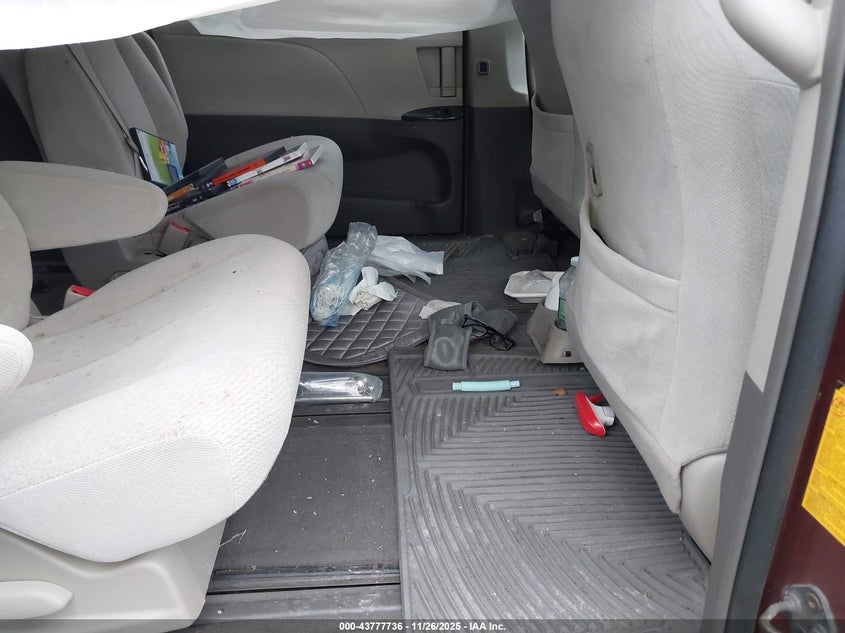 2011 Toyota Sienna Le V6 VIN: 5TDKK3DC8BS149832 Lot: 43777736