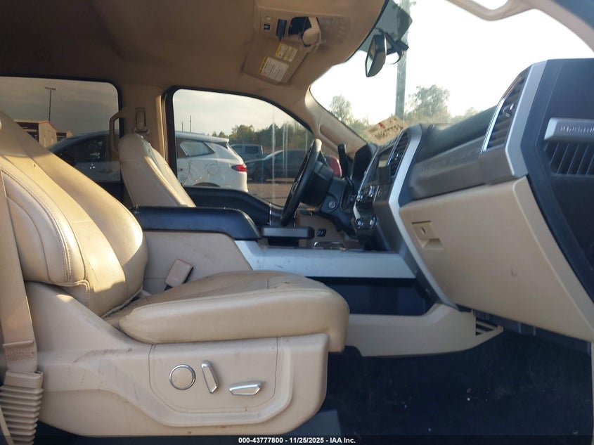 2017 Ford F-250 Lariat VIN: 1FT7W2BT2HEB88437 Lot: 43777800