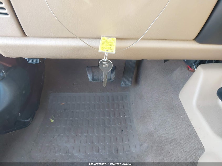 2002 Jeep Wrangler Sport VIN: 1J4FA49SX2P713303 Lot: 43777807