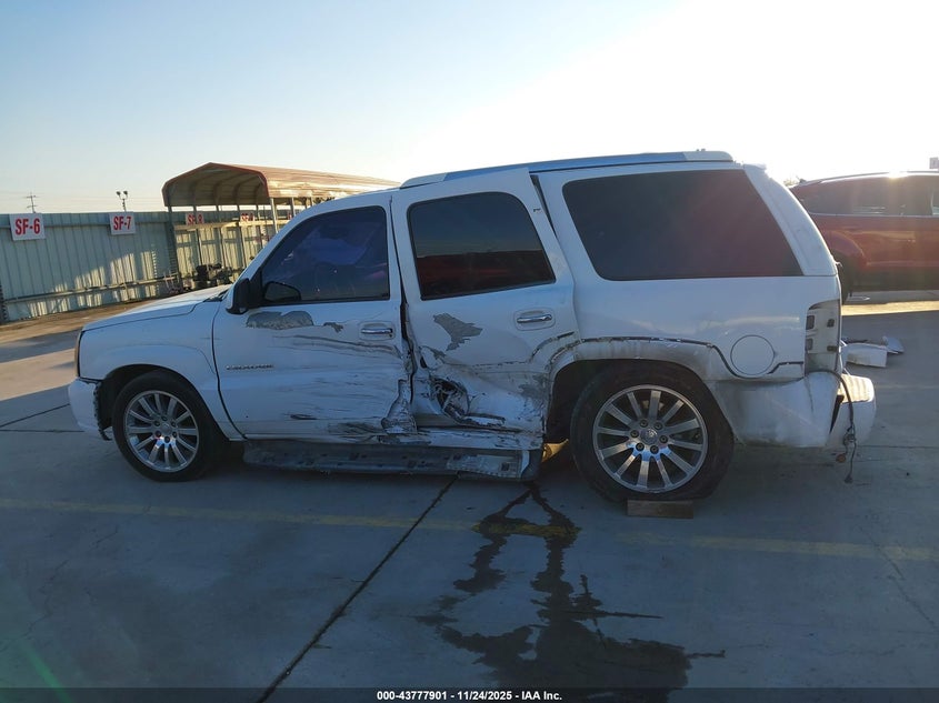 2002 Cadillac Escalade Standard VIN: 1GYEC63T62R130413 Lot: 43777901