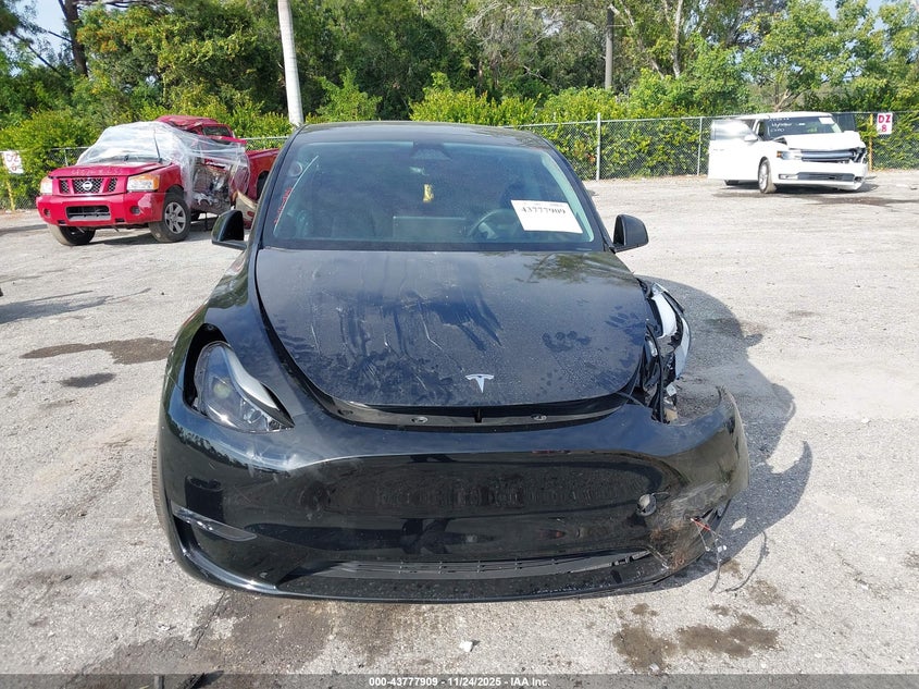 2023 Tesla Model Y Awd/Long Range Dual Motor All-Wheel Drive VIN: 7SAYGDEE5PF881514 Lot: 43777909