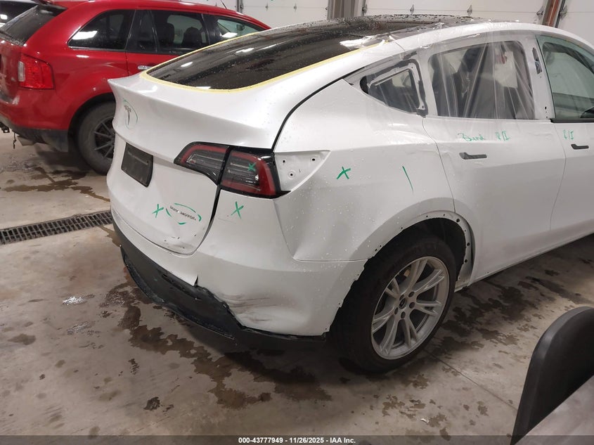 2023 Tesla Model Y Awd/Long Range Dual Motor All-Wheel Drive VIN: 7SAYGDEE2PA041509 Lot: 43777949