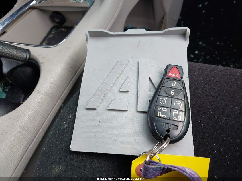 2011 Dodge Grand Caravan Crew VIN: 2D4RN5DG5BR750440 Lot: 43778015