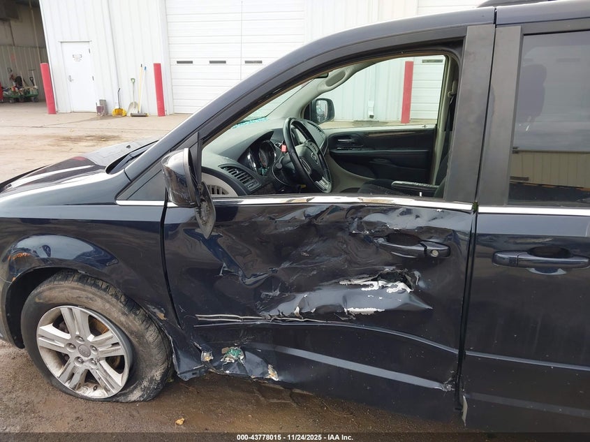 2011 Dodge Grand Caravan Crew VIN: 2D4RN5DG5BR750440 Lot: 43778015