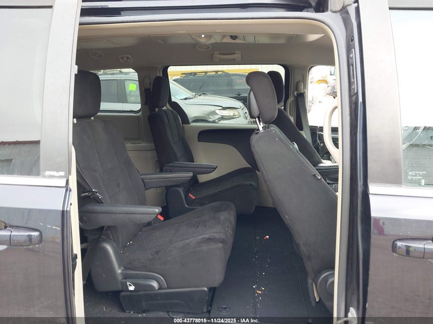 2011 Dodge Grand Caravan Crew VIN: 2D4RN5DG5BR750440 Lot: 43778015