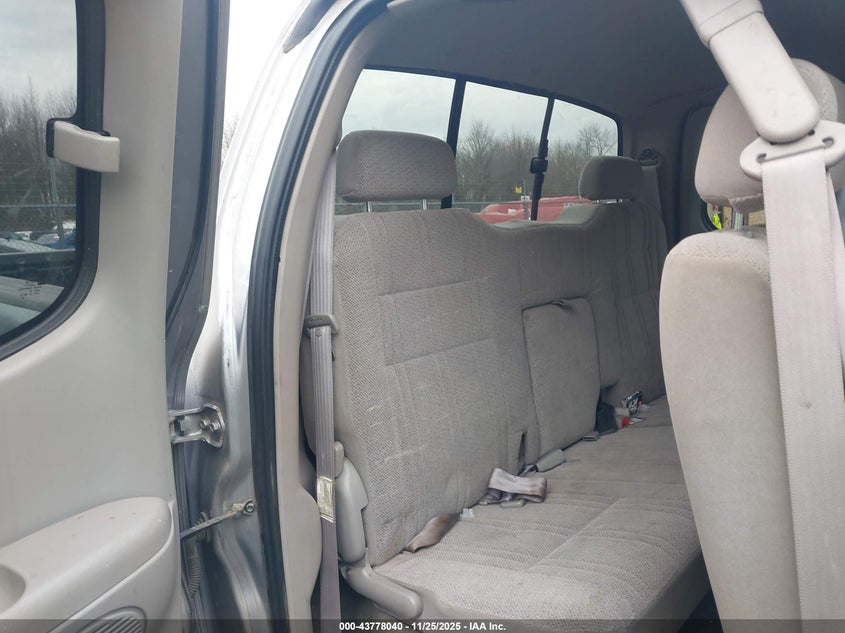 2002 Toyota Tundra Sr5 V8 VIN: 5TBBT44112S247868 Lot: 43778040