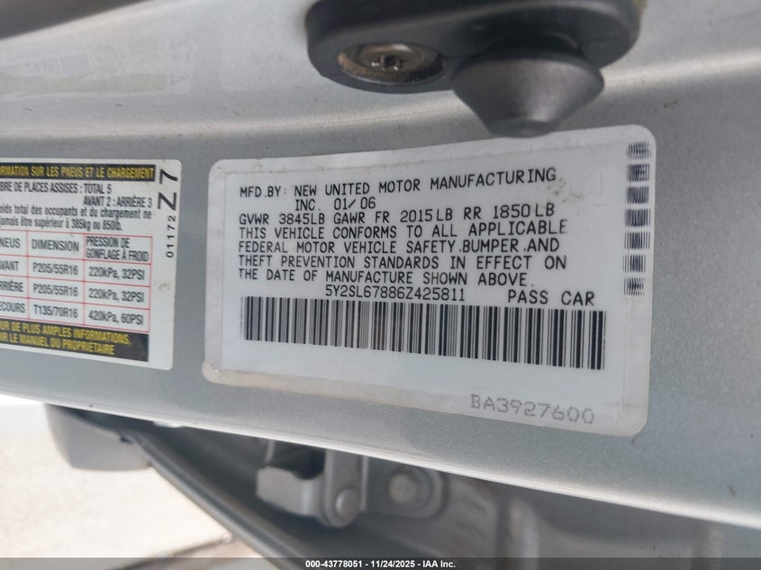 2006 Pontiac Vibe VIN: 5Y2SL67886Z425811 Lot: 43778051