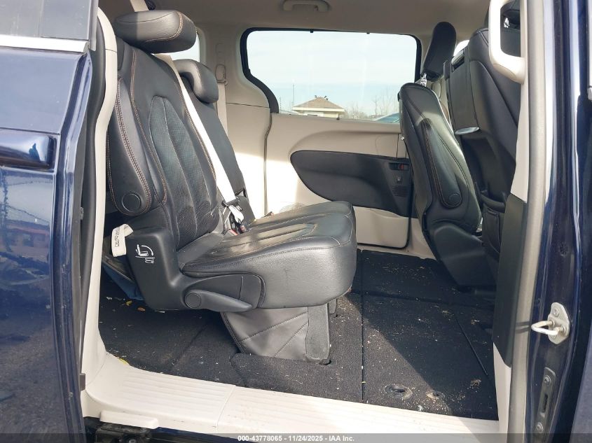 2018 Chrysler Pacifica Touring L Plus VIN: 2C4RC1EG1JR139569 Lot: 43778065