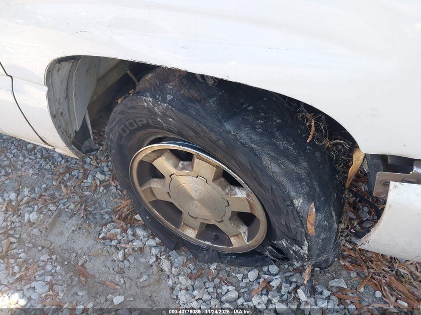 2GTEC13T551391070 2005 GMC SIERRA photo no. 16