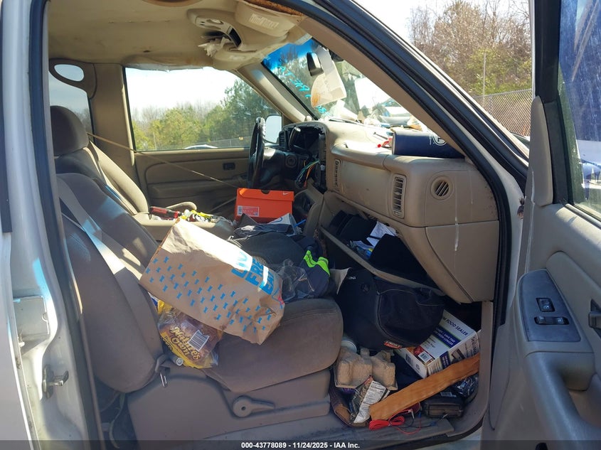 2GTEC13T551391070 2005 GMC SIERRA photo no. 5