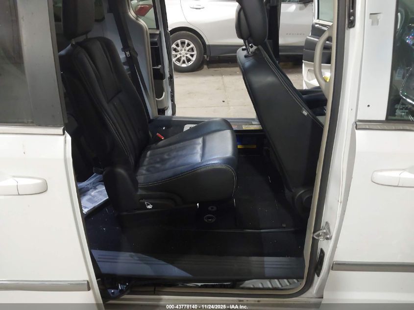 2016 Chrysler Town & Country Touring VIN: 2C4RC1BG3GR140977 Lot: 43778140