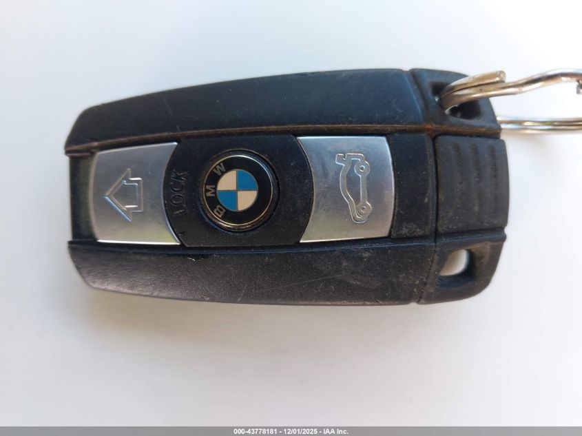 2007 BMW 328Xi VIN: WBAVC93507KX55539 Lot: 43778181